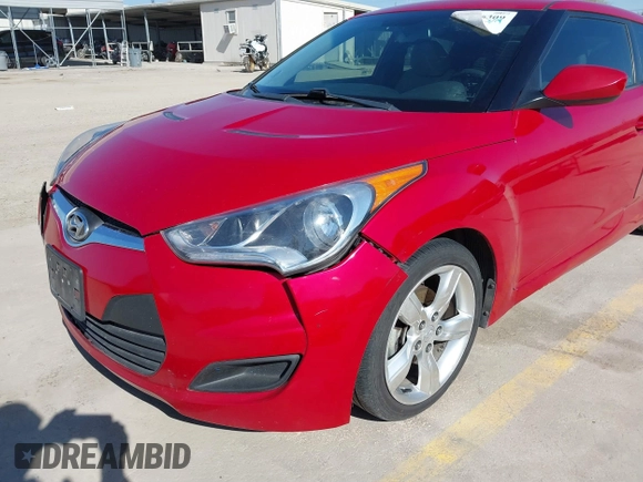 2013 Hyundai Veloster w/Gray Int z VIN KMHTC6AD0DU118150, wystawiony jako IAAI lot #41796309 z przebiegiem 249 384 mil mil oraz . Historia ofert i sprzedaży dostępna na DreamBid. Obrazek 17.