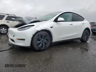 2024 Tesla Model Y Long Range z VIN 7SAYGDEE6RF162372, wystawiony jako Copart lot #58512585 z przebiegiem 13 293 mil mil oraz Szkoda całkowita • Salvage title. Historia ofert i sprzedaży dostępna na DreamBid. Obrazek 1.