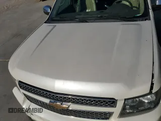2010 Chevrolet Tahoe LTZ z VIN 1GNUCCE07AR209260, wystawiony jako Copart lot #89084135 z przebiegiem 286 975 mil mil oraz Szkoda całkowita • Salvage title. Historia ofert i sprzedaży dostępna na DreamBid. Obrazek 12.