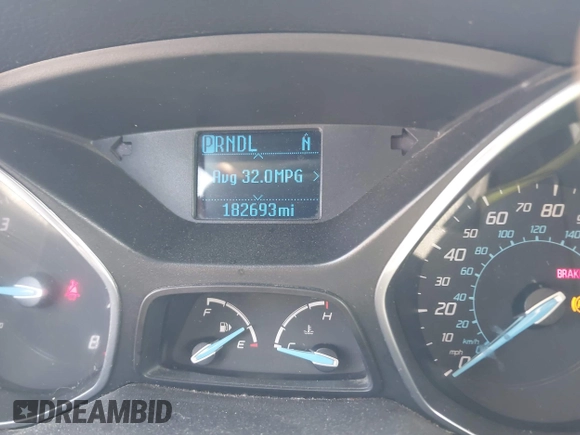 2012 Ford Focus SE z VIN 1FAHP3K21CL347716, wystawiony jako IAAI lot #42415555 z przebiegiem 182 693 mil mil oraz . Historia ofert i sprzedaży dostępna na DreamBid. Obrazek 7.