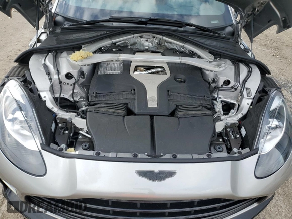 2023 Aston Martin DBX 707 z VIN SD7VUJBW0PTV08298, wystawiony jako Copart lot #77753224 z przebiegiem 3587 mil mil oraz Szkody całkowita. Historia ofert i sprzedaży dostępna na DreamBid. Obrazek 14.