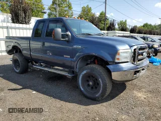 2006 Ford Super Duty F-250 XL with VIN 1FTSX21P26ED57865, listed as a Copart auction lot 68711674 with 90,180 mi miles and Salvage Title. Bid and sale history available at carsss.com. Image 4.