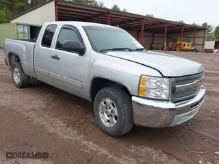 2012 Chevrolet Silverado 1500 LT with VIN 1GCRCSE01CZ332418, listed as a IAAI auction lot 41861959 with 309,818 mi miles. Bid and sale history available at carsss.com. Image 1.