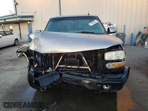 2003 GMC Sierra Denali z VIN 2GTFK69U131156988, wystawiony jako Copart lot #41906924 z przebiegiem Nie podano mil oraz Szkody całkowita. Historia ofert i sprzedaży dostępna na DreamBid. Obrazek 5.
