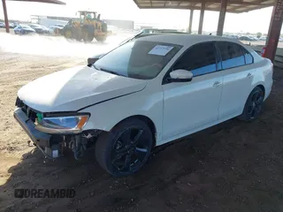 2014 Volkswagen Jetta SE with VIN 3VWD17AJXEM226644, listed as a IAAI auction lot 42717726 with 178,279 mi miles and . Bid and sale history available at DreamBid. Image 2.