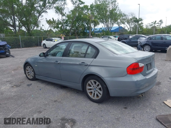 2006 BMW 3 Series 325i with VIN WBAVB135X6KX47659, listed as a IAAI auction lot 41915191 with 140,049 mi miles. Bid and sale history available at carsss.com. Image 3.
