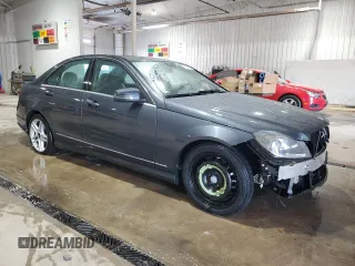 2013 Mercedes-Benz C 350 Sport z VIN WDDGF5HB0DR258610, wystawiony jako Copart lot #53854925 z przebiegiem 180 511 mil mil oraz Szkoda całkowita • Salvage title. Historia ofert i sprzedaży dostępna na DreamBid. Obrazek 4.