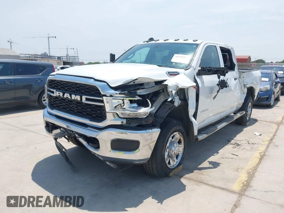 2022 Ram 2500 Tradesman with VIN 3C6UR5CJ2NG372068, listed as a IAAI auction lot 42255819 with 19,803 mi miles and . Bid and sale history available at DreamBid. Image 18.