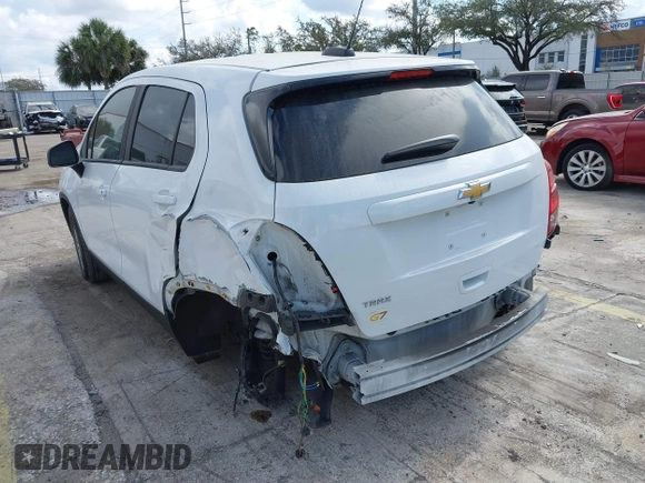 2021 Chevrolet Trax LS with VIN KL7CJKSB2MB323395, listed as a IAAI auction lot 41548740 with 85,999 mi miles. Bid and sale history available at carsss.com. Image 6.
