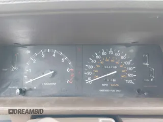 1985 Toyota Camry z VIN JT2SV16E9F0351378, wystawiony jako IAAI lot #42194705 z przebiegiem 192 476 mil mil oraz . Historia ofert i sprzedaży dostępna na DreamBid. Obrazek 7.