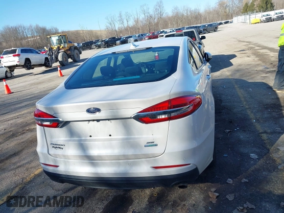 2020 Ford Fusion SE с VIN 3FA6P0HD1LR122177, выставлен на аукционе IAAI как лот 41749652 с пробегом 54 365 миль миль и . История ставок и продаж доступна на DreamBid. Изображение 16.