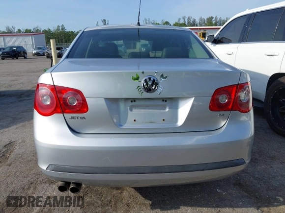 2007 Volkswagen Jetta Wolfsburg Edition с VIN 3VWEF71K67M081314, выставлен на аукционе IAAI как лот 42366194 с пробегом 129 126 миль миль и . История ставок и продаж доступна на DreamBid. Изображение 17.