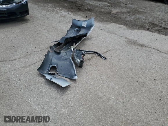 2014 Toyota Venza XLE z VIN 4T3BK3BB3EU103399, wystawiony jako Copart lot #57135545 z przebiegiem Nie podano mil oraz Szkoda całkowita • Salvage title. Historia ofert i sprzedaży dostępna na DreamBid. Obrazek 13.