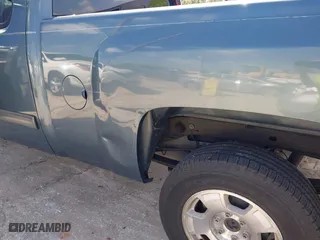 2013 Chevrolet Silverado 1500 LT with VIN 1GCRCSE08DZ117684, listed as a IAAI auction lot 41940484 with 192,374 mi miles. Bid and sale history available at carsss.com. Image 18.