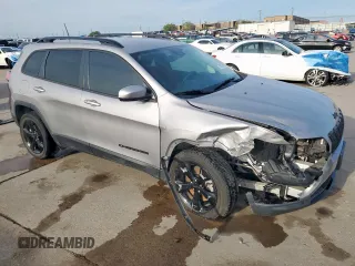 2021 Jeep Cherokee Altitude z VIN 1C4PJLLB5MD180309, wystawiony jako Copart lot #50703665 z przebiegiem 37 669 mil mil oraz Czysty tytuł • Clean title. Historia ofert i sprzedaży dostępna na DreamBid. Obrazek 4.