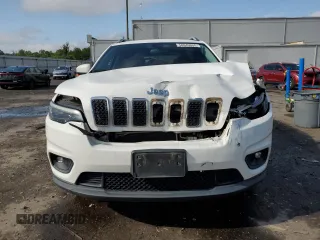 2019 Jeep Cherokee Latitude z VIN 1C4PJMCB2KD330721, wystawiony jako Copart lot #58840055 z przebiegiem 114 770 mil mil oraz Szkoda całkowita • Salvage title. Historia ofert i sprzedaży dostępna na DreamBid. Obrazek 5.