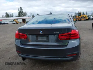 2018 BMW 3 Series 320i xDrive with VIN WBA8E5G53JNV03333, listed as a IAAI auction lot 42018275 with 45,950 mi miles. Bid and sale history available at carsss.com. Image 16.