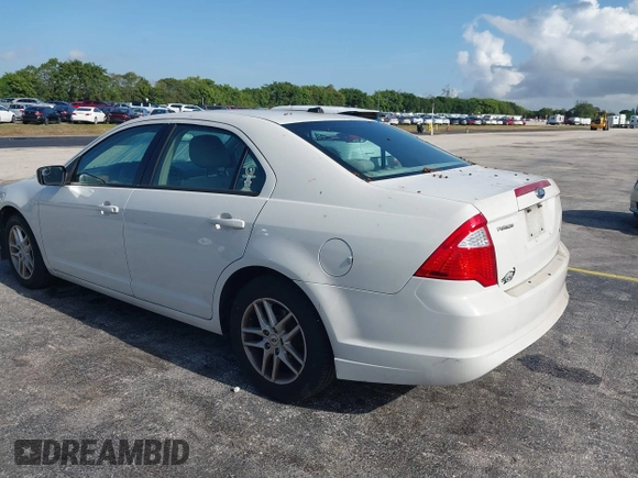 2012 Ford Fusion S with VIN 3FAHP0GA5CR121825, listed as a IAAI auction lot 42203716 with 138,717 mi miles and . Bid and sale history available at carsss.com. Image 3.