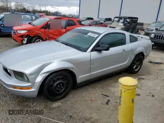 2007 Ford Mustang Deluxe with VIN 1ZVHT80N475367580, listed as a Copart auction lot 49649805 with 114,869 mi miles and Salvage Title. Bid and sale history available at carsss.com. Image 1.