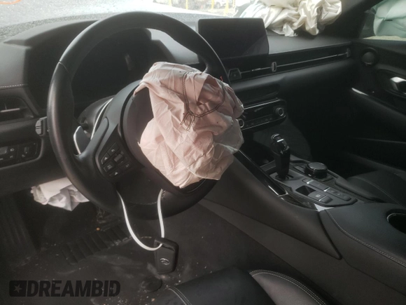 2022 Toyota Supra 3.0 z VIN WZ1DB0C07NW050097, wystawiony jako Copart lot #43938695 z przebiegiem 41 439 mil mil oraz Szkoda całkowita • Salvage title. Historia ofert i sprzedaży dostępna na DreamBid. Obrazek 8.