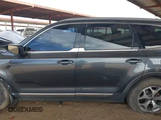 2020 Kia Telluride EX z VIN 5XYP3DHC0LG033039, wystawiony jako IAAI lot #41557612 z przebiegiem 84 882 mil mil oraz . Historia ofert i sprzedaży dostępna na DreamBid. Obrazek 14.