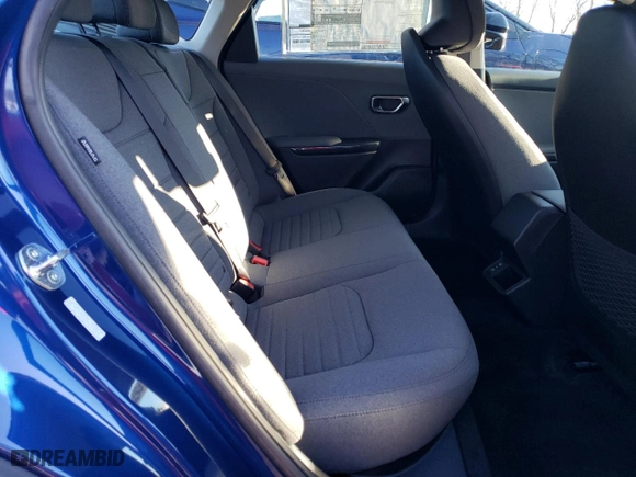 2025 Kia K4 EX with VIN 3KPFU4DE9SE004344, listed as a Copart auction lot 85688454 with 17 mi miles and Salvage Title. Bid and sale history available at carsss.com. Image 10.