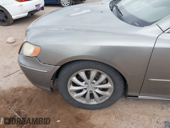 2008 Hyundai Azera Limited with VIN KMHFC46F98A332122, listed as a IAAI auction lot 42039825 with 376,625 mi miles and . Bid and sale history available at DreamBid. Image 12.