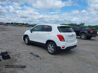 2021 Chevrolet Trax LS with VIN KL7CJKSB8MB302437, listed as a IAAI auction lot 42340173 with 26,159 mi miles and . Bid and sale history available at DreamBid. Image 3.