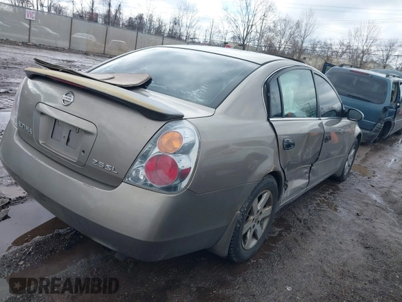 2003 Nissan Altima S with VIN 1N4AL11E83C228302, listed as a IAAI auction lot 41526591 with 235,140 mi miles. Bid and sale history available at carsss.com. Image 4.
