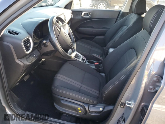 2021 Hyundai Venue SEL with VIN KMHRC8A38MU100167, listed as a Copart auction lot 45690035 with 35,104 mi miles and Salvage Title. Bid and sale history available at DreamBid. Image 7.