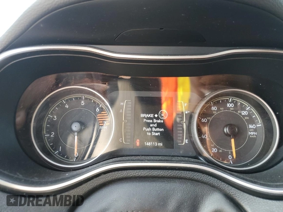 2019 Jeep Cherokee Latitude Plus z VIN 1C4PJLLB9KD176454, wystawiony jako Copart lot #59999685 z przebiegiem 148 113 mil mil oraz Szkoda całkowita • Salvage title. Historia ofert i sprzedaży dostępna na DreamBid. Obrazek 9.