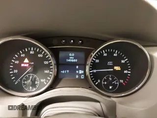 2006 Mercedes-Benz R-Class 3.5L with VIN 4JGCB65E26A030775, listed as a IAAI auction lot 41824593 with 149,889 mi miles. Bid and sale history available at carsss.com. Image 7.