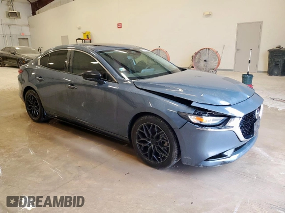 2024 Mazda 3 S Carbon Edition with VIN 3MZBPBCM1RM401627, listed as a Copart auction lot 60840015 with 41,667 mi miles and Clean title. Bid and sale history available at DreamBid. Image 4.
