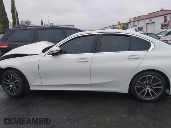 2019 BMW 3 Series 330i with VIN WBA5R1C54KAK09616, listed as a IAAI auction lot 41708353 with 46,277 mi miles and . Bid and sale history available at DreamBid. Image 14.