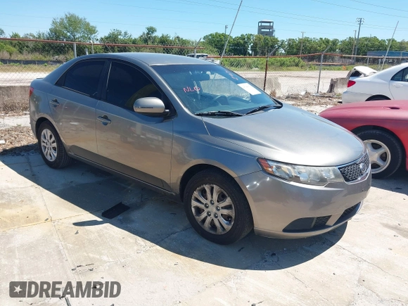 2013 Kia Forte EX with VIN KNAFU4A27D5663948, listed as a IAAI auction lot 41748962 with 110,499 mi miles. Bid and sale history available at carsss.com. Image 1.
