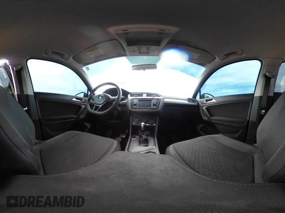 2019 Volkswagen Tiguan S с VIN 3VV1B7AX7KM013381, выставлен на аукционе IAAI как лот 41813840 с пробегом 89 258 миль миль и . История ставок и продаж доступна на DreamBid. Изображение 21.