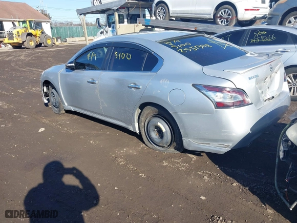 2012 Nissan Maxima 3.5 SV with VIN 1N4AA5AP5CC866134, listed as a IAAI auction lot 41540114 with 999,999 mi miles. Bid and sale history available at carsss.com. Image 3.