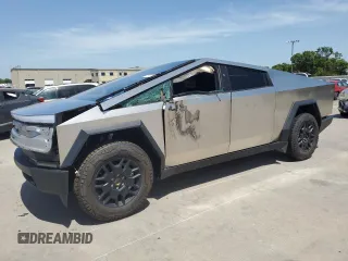 2024 Tesla Cybertruck z VIN 7G2CEHED5RA004336, wystawiony jako Copart lot #61506604 z przebiegiem 4743 mil mil oraz Szkody całkowita. Historia ofert i sprzedaży dostępna na DreamBid. Obrazek 1.