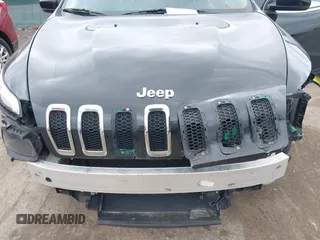 2014 Jeep Cherokee Limited with VIN 1C4PJLDS4EW115066, listed as a IAAI auction lot 41850944 with 125,980 mi miles. Bid and sale history available at carsss.com. Image 6.