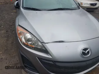 2011 Mazda Mazda3 i Sport with VIN JM1BL1UG0B1401901, listed as a IAAI auction lot 42058681 with 147,060 mi miles. Bid and sale history available at carsss.com. Image 6.