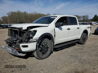 2021 Nissan Titan Pro-4X z VIN 1N6AA1EDXMN527133, wystawiony jako Copart lot #49719625 z przebiegiem 45 230 mil mil oraz Szkoda całkowita • Salvage title. Historia ofert i sprzedaży dostępna na DreamBid. Obrazek 1.
