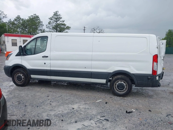 2018 Ford Transit z VIN 1FTYR2YMXJKB11642, wystawiony jako IAAI lot #42235879 z przebiegiem 149 561 mil mil oraz . Historia ofert i sprzedaży dostępna na DreamBid. Obrazek 14.