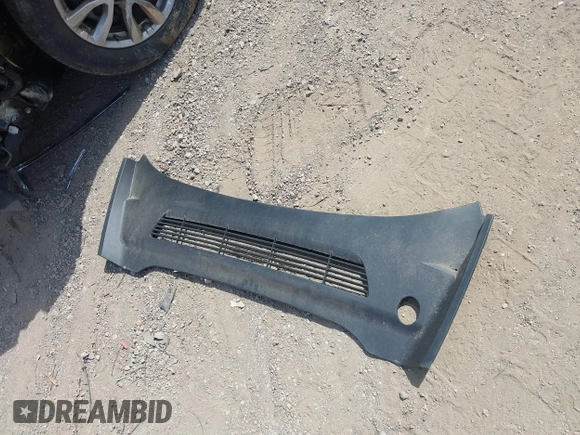 2022 Tesla Model Y Long Range z VIN 7SAYGDEE2NF447998, wystawiony jako IAAI lot #41704968 z przebiegiem 34 088 mil mil oraz . Historia ofert i sprzedaży dostępna na DreamBid. Obrazek 11.