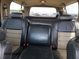 2005 Ford Excursion Eddie Bauer z VIN 1FMNU44L25ED41086, wystawiony jako Copart lot #69583364 z przebiegiem 306 764 mil mil oraz Czysty tytuł • Clean title. Historia ofert i sprzedaży dostępna na DreamBid. Obrazek 10.