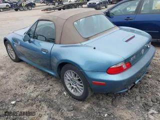 2001 BMW Z3 2.5i with VIN WBACN33481LK49139, listed as a IAAI auction lot 41812649 with 143,226 mi miles. Bid and sale history available at carsss.com. Image 3.