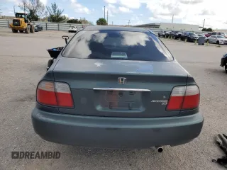 1996 Honda Accord DX with VIN 1HGCD5624TA085982, listed as a Copart auction lot 80004704 with 76,499 mi miles and Clean Title. Bid and sale history available at carsss.com. Image 6.