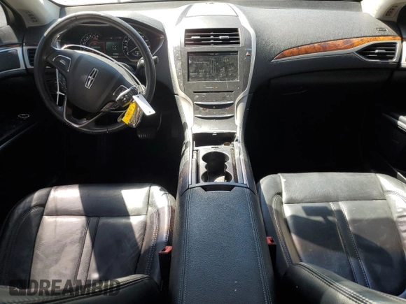 2015 Lincoln MKZ with VIN 3LN6L2G99FR621601, listed as a Copart auction lot 52729935 with 118,098 mi miles and Salvage title. Bid and sale history available at DreamBid. Image 8.