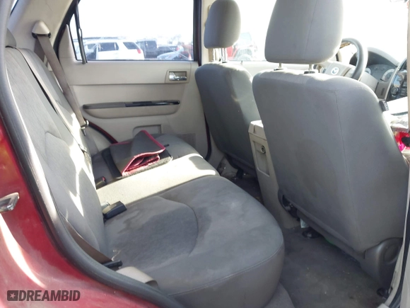 2008 Mazda Tribute Touring with VIN 4F2CZ02Z28KM25492, listed as a IAAI auction lot 42100730 with 231,093 mi miles. Bid and sale history available at carsss.com. Image 8.
