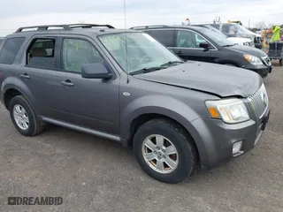 2009 Mercury Mariner with VIN 4M2CU91G49KJ05721, listed as a IAAI auction lot 41919006 with 105,537 mi miles. Bid and sale history available at carsss.com. Image 1.
