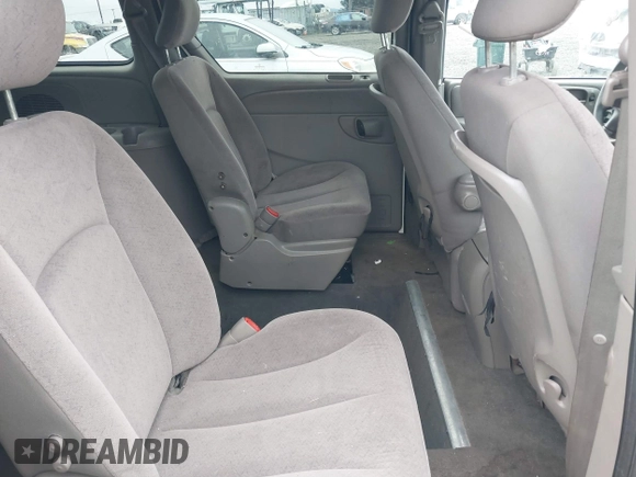 2002 Dodge Caravan EX with VIN 2B8GP74L22R521491, listed as a IAAI auction lot 41838396 with 84,855 mi miles. Bid and sale history available at carsss.com. Image 8.